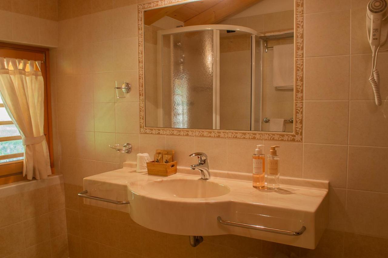 Hotel Garni Sant'Antonio Con Spa Madonna Exterior foto