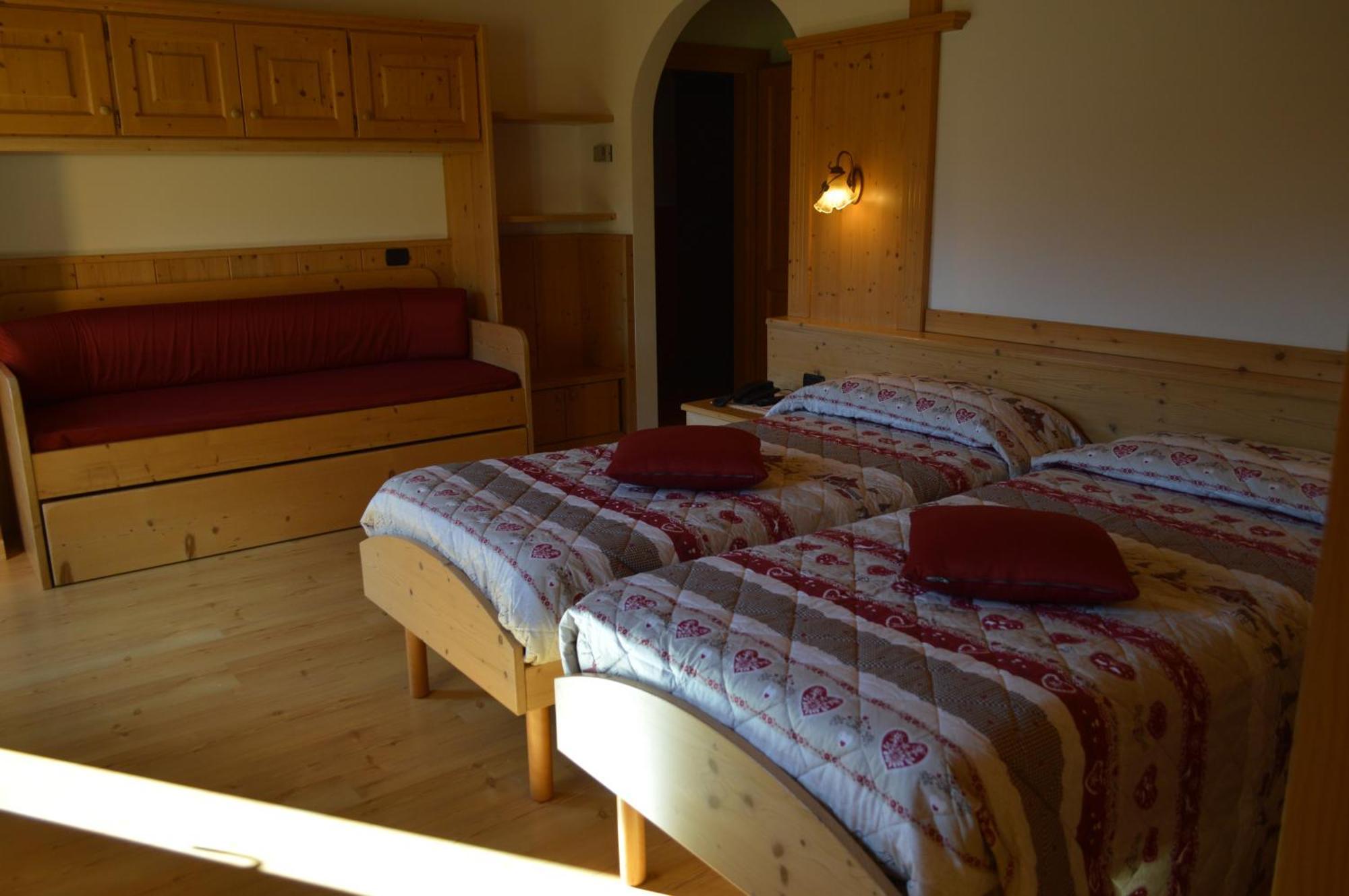 Hotel Garni Sant'Antonio Con Spa Madonna Exterior foto